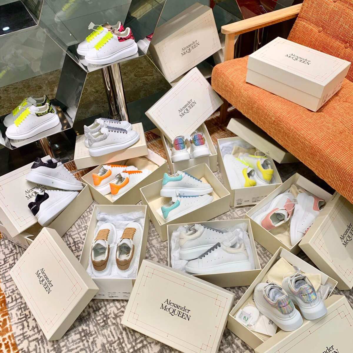 2020ss Alexander McQueen麦昆小白鞋�