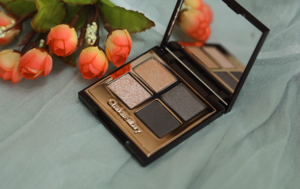 一盘冷色系眼影,也是我的第二盘charlotte tilbury四色眼影来自cult