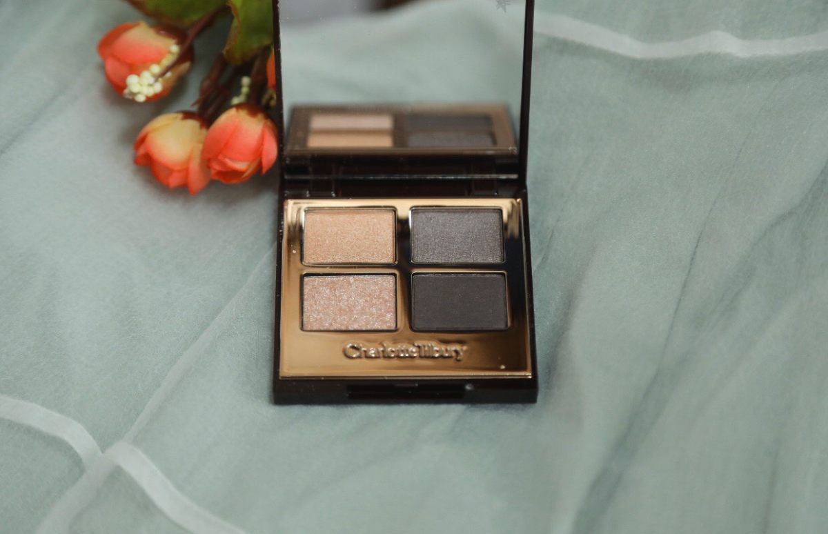 一盘冷色系眼影，也是我的第二盘Charlotte Tilbu