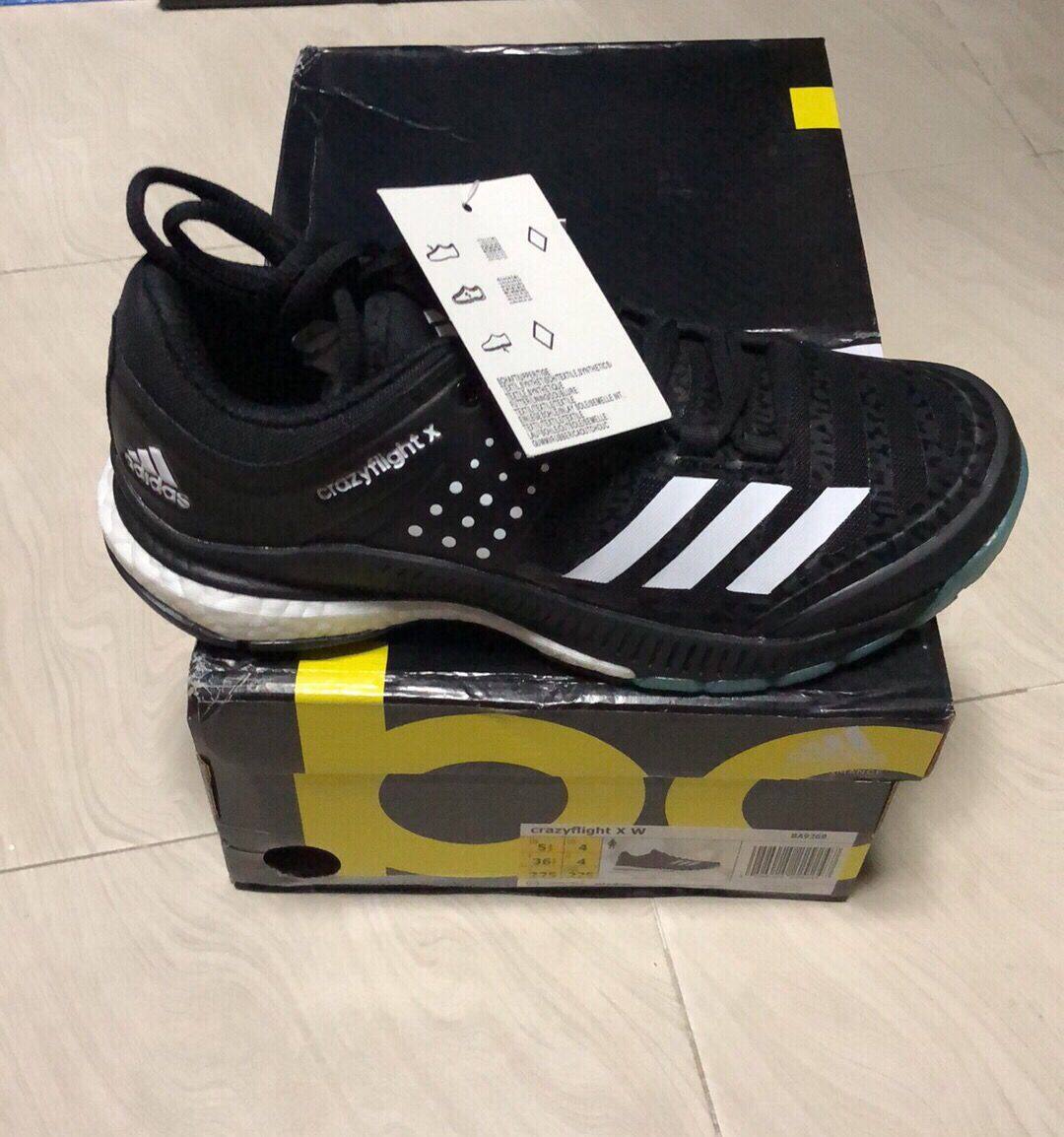 美国ebay4折扣买下adidas运动鞋，由转运四方运回，1
