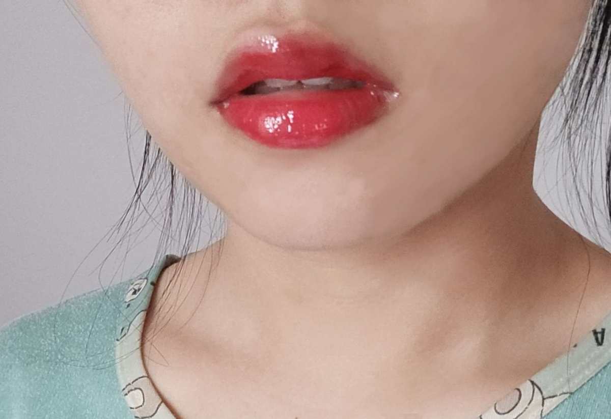 大名鼎鼎斩男色‼️YSL12唇釉 经典水红色💋  1⃣品牌