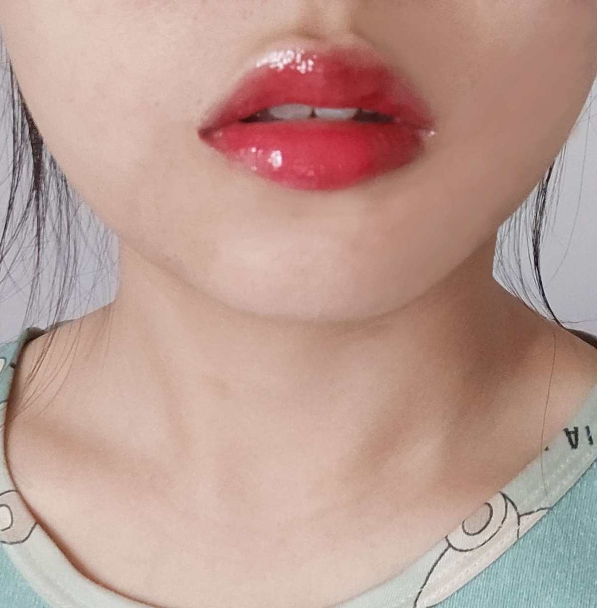 大名鼎鼎斩男色‼️YSL12唇釉 经典水红色💋  1⃣品牌