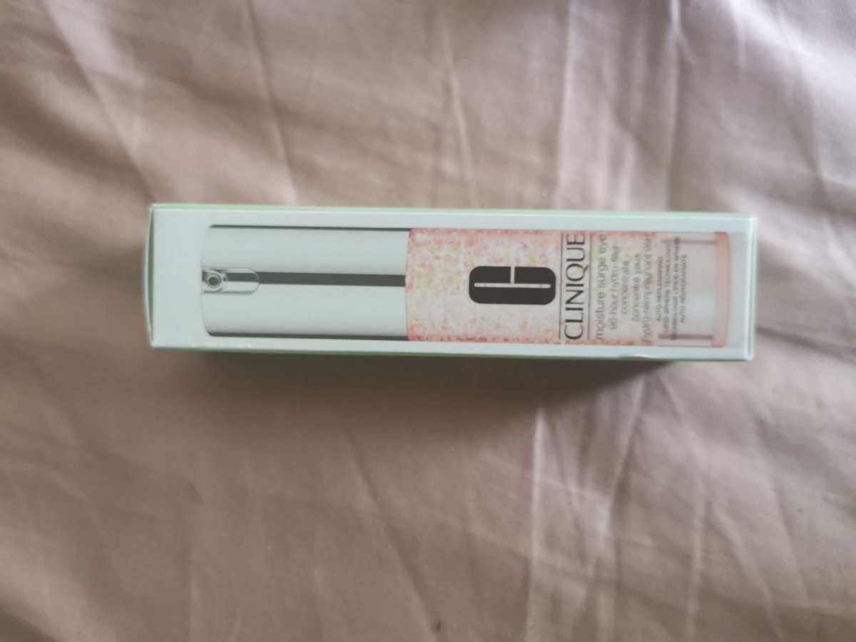 怀孕起见买了比较保险的伊索眼精华和珂润眼霜，孕前用菲洛嘉、雅