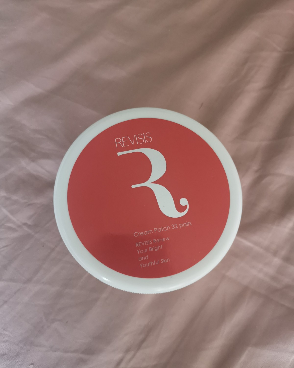 怀孕起见买了比较保险的伊索眼精华和珂润眼霜，孕前用菲洛嘉、雅