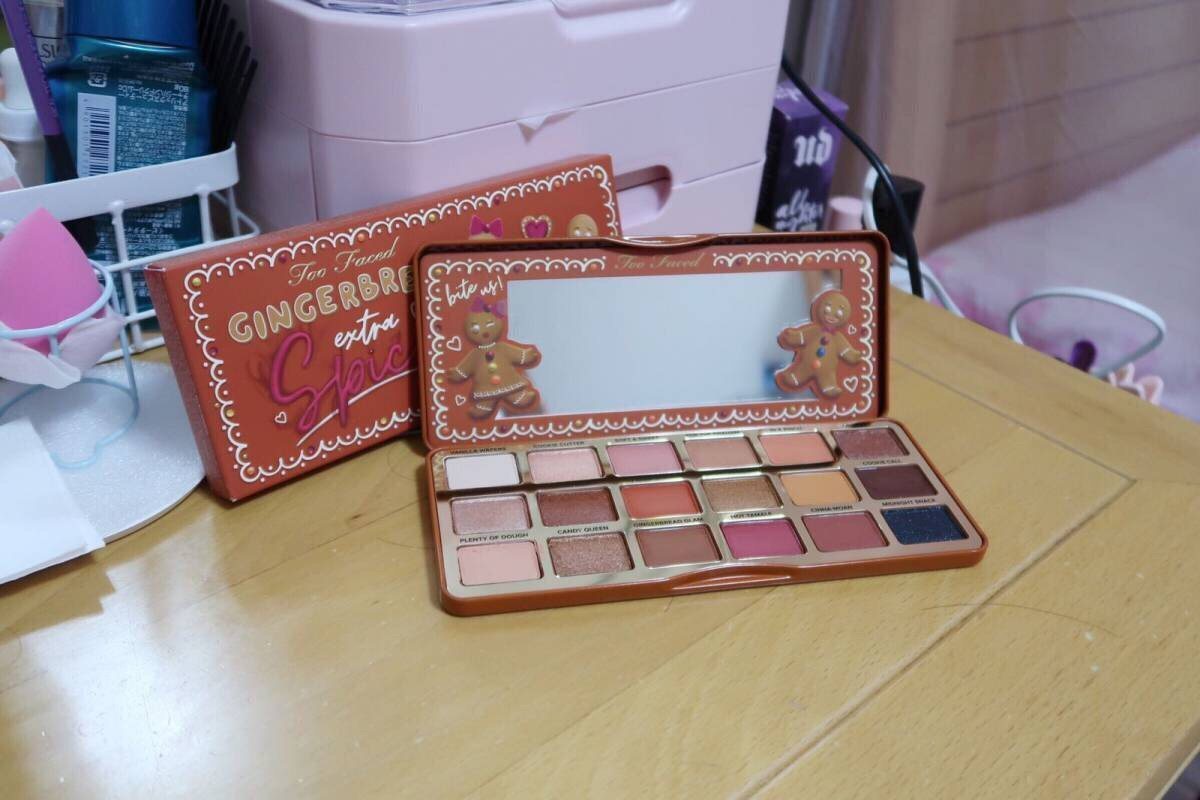转全新Too faced 姜饼人眼影盘。 自留款，颜色超级好