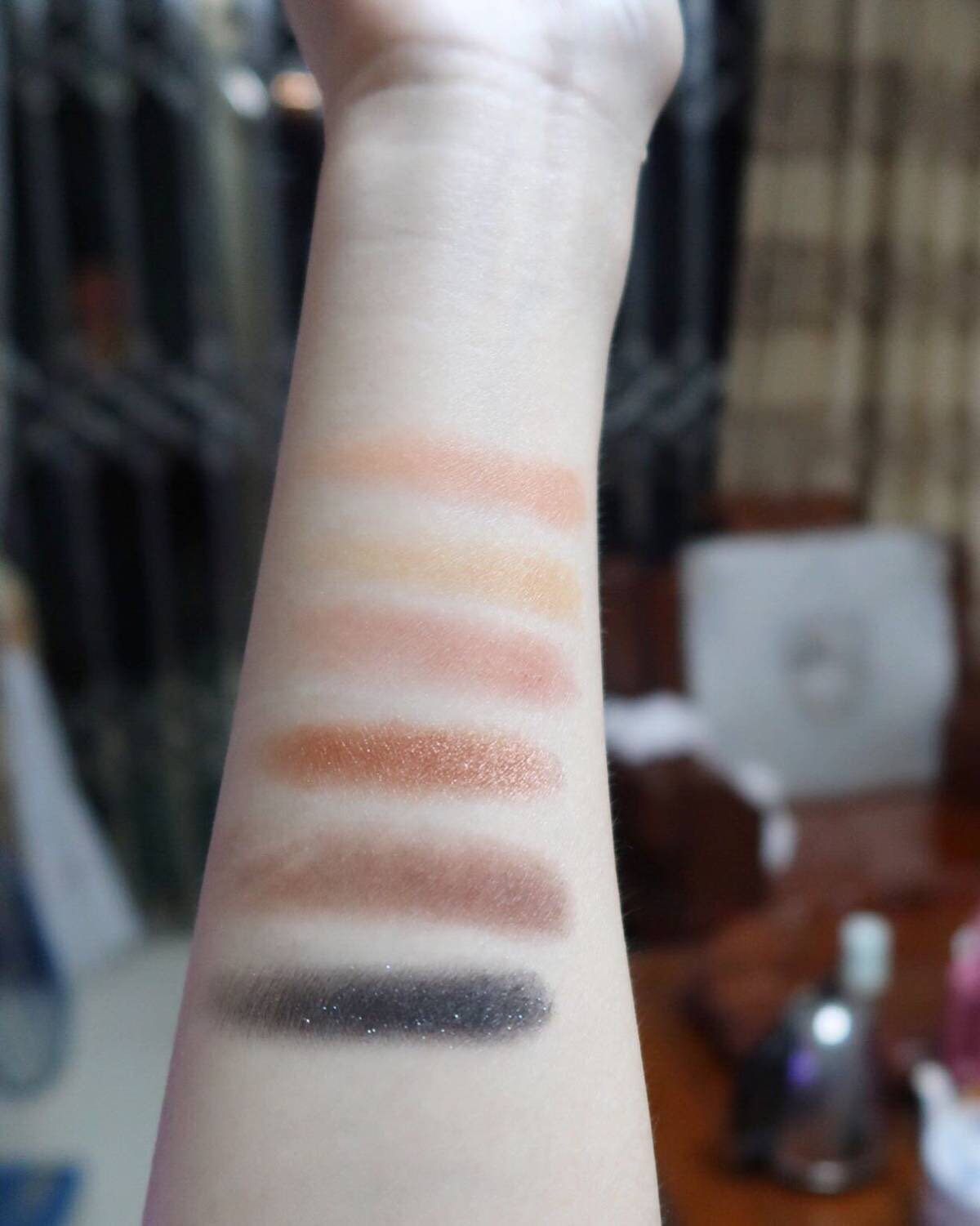 转全新Too faced 姜饼人眼影盘。 自留款，颜色超级好