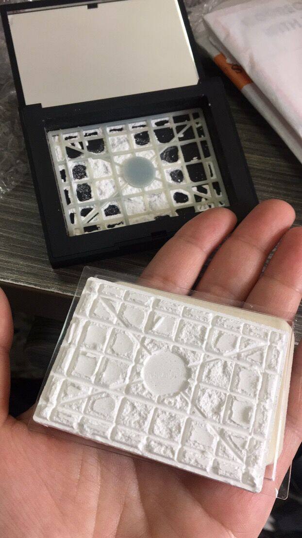 NARS 大白饼  简直心碎！脱成这样！ 2磅的东西运费17