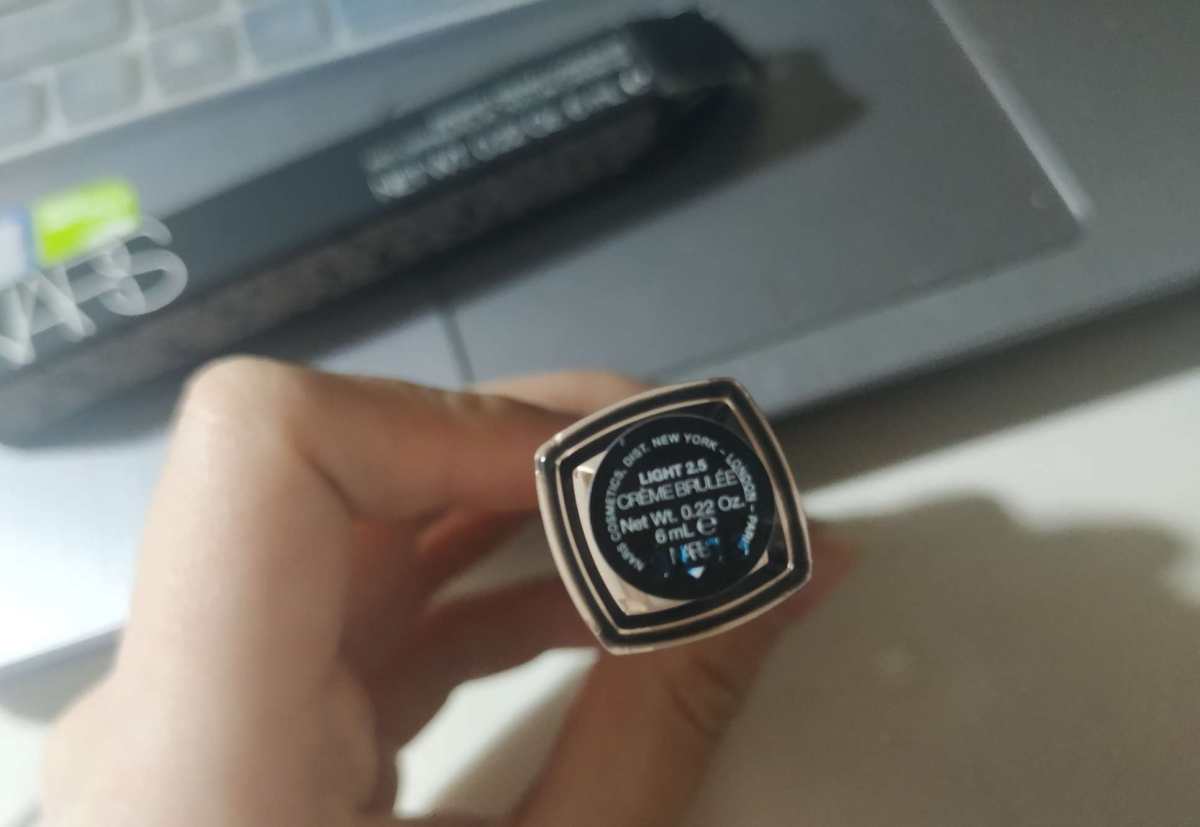 Nars遮暇2.5creme brulee全新， 购于lk，