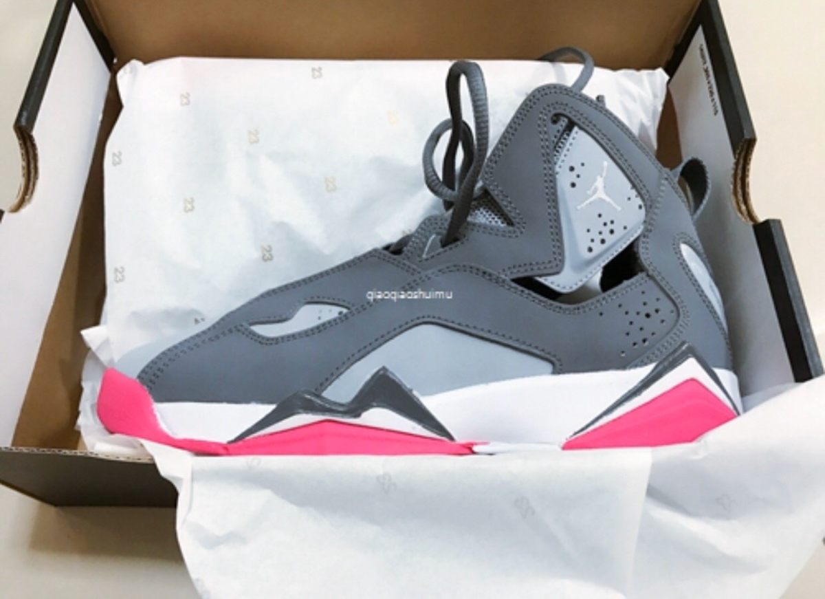 一直觉得Jordan鞋子很好看～无奈给娃买了几双，都因为穿着