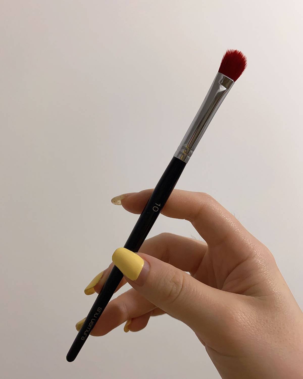 植村秀基础眼影刷-BRUSH10！真的好用！  实不相瞒，这
