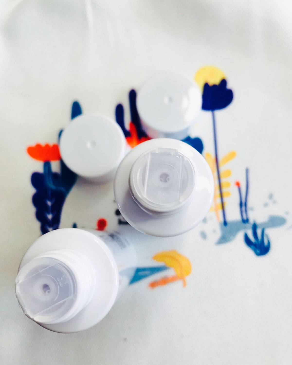 最近比较经常用的是这个珀芙研 他是专门为肌设计的一个品牌 然