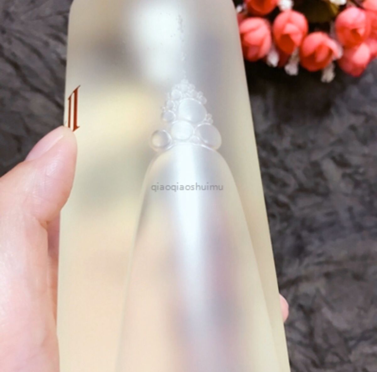 sk2神仙水～说起这个，其实国内跟T3不难买到，但是，咱不是