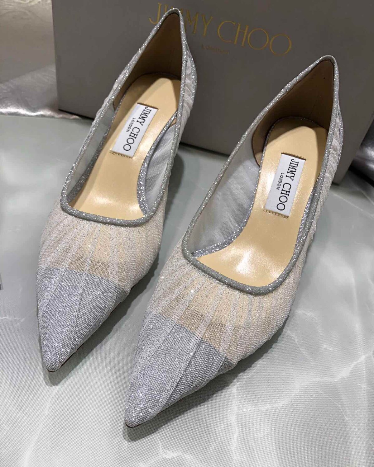jimmy choo 高跟鞋  做婚鞋或者日常搭配都非常可的
