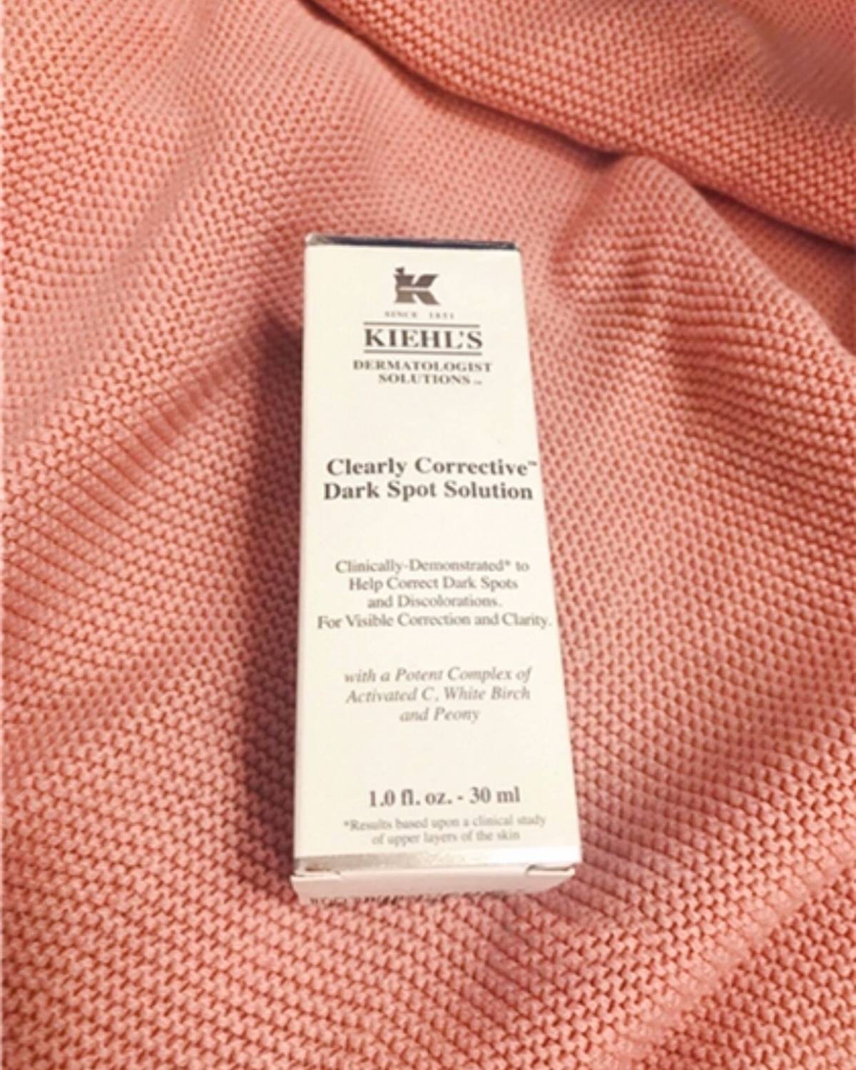 Kiehl's 集焕白均衡亮肤淡华液。没错，也就是