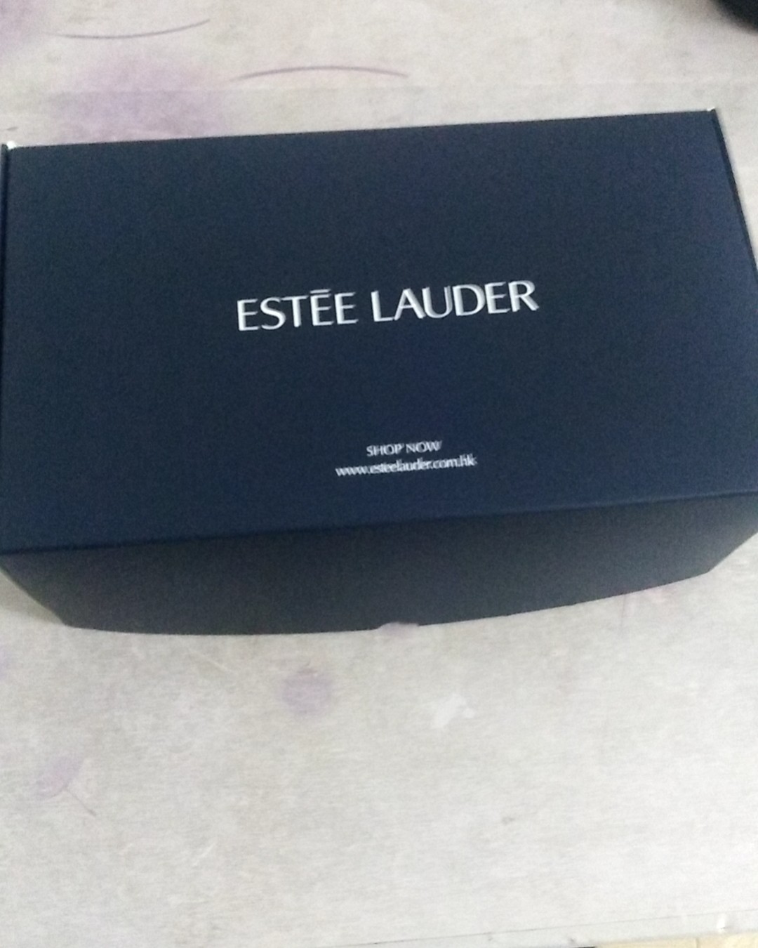 中国香港雅诗兰黛买一送一，虽然没有美国划算，但是还是比国内划