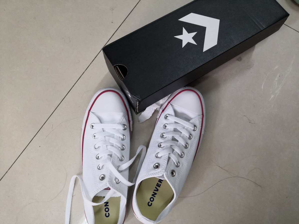 主要是买的eastbay、finishline和shoeba