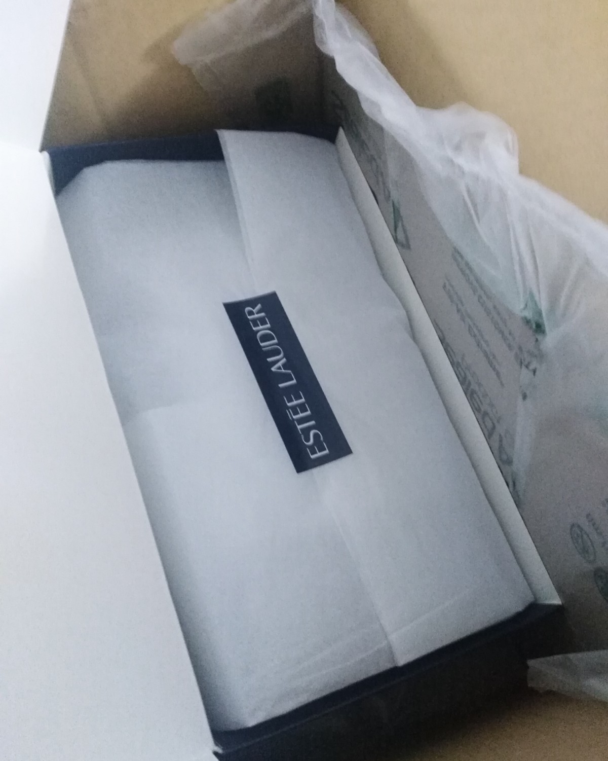 中国香港雅诗兰黛买一送一，虽然没有美国划算，但是还是比国内划