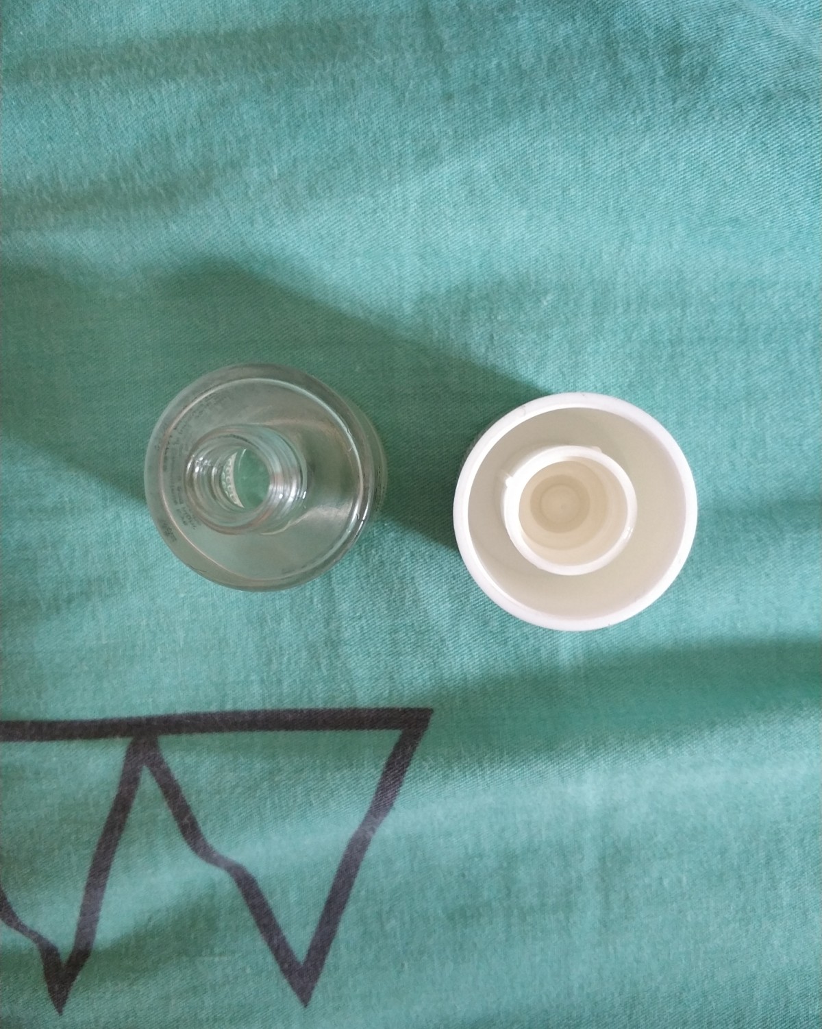 Sundari眼油 偶然在一个博主那种草的，刚好手上没有眼霜