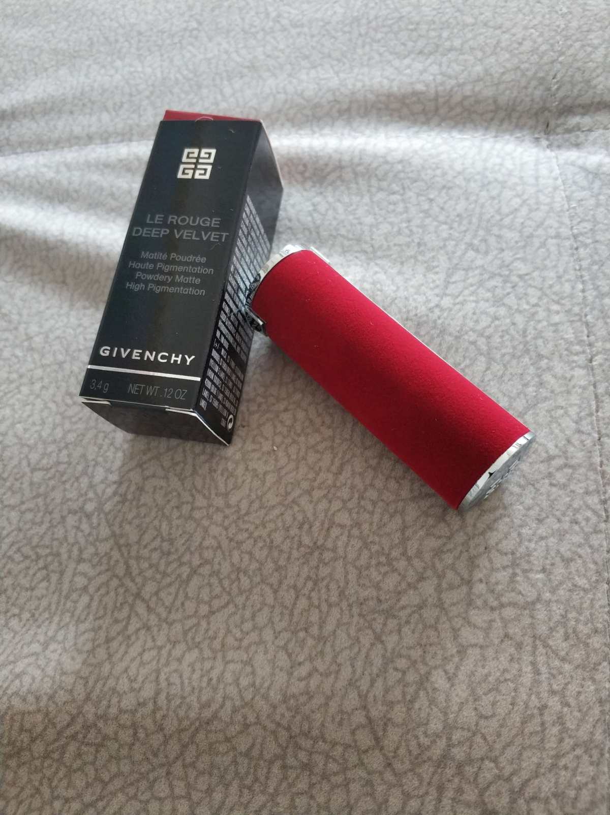 纪梵希n37 全新**购入。 换的时候，我可以提供凭证证明。