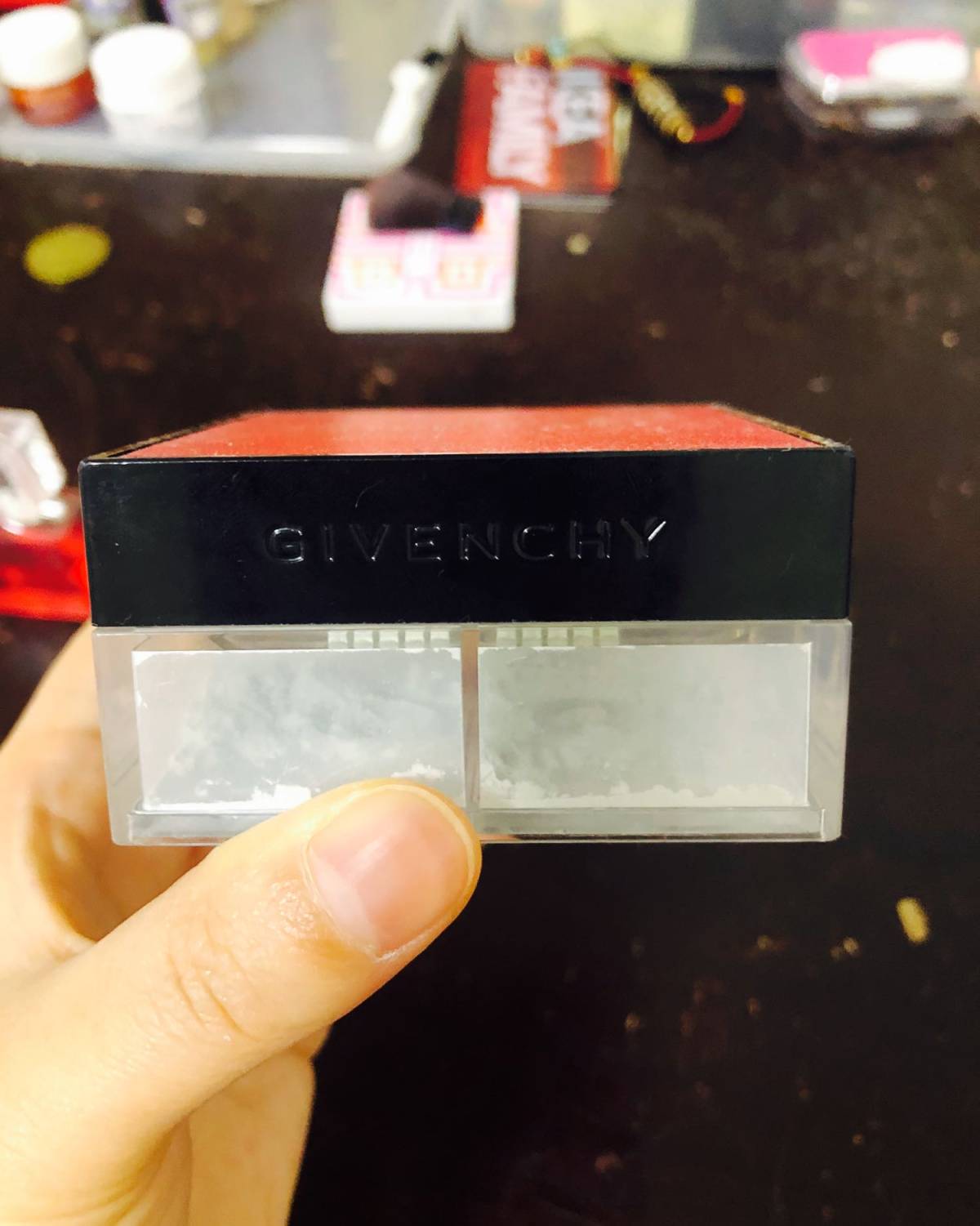 纪梵希(Givenchy)是来自法国的时装品牌，优美、简洁、
