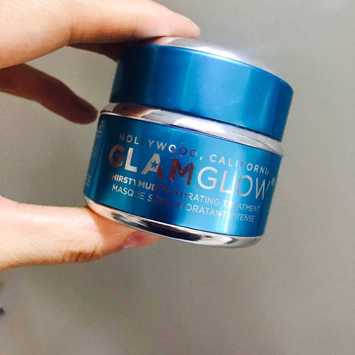 💧Glamglow蓝罐补水面膜💧 用起来还不错，但不会回
