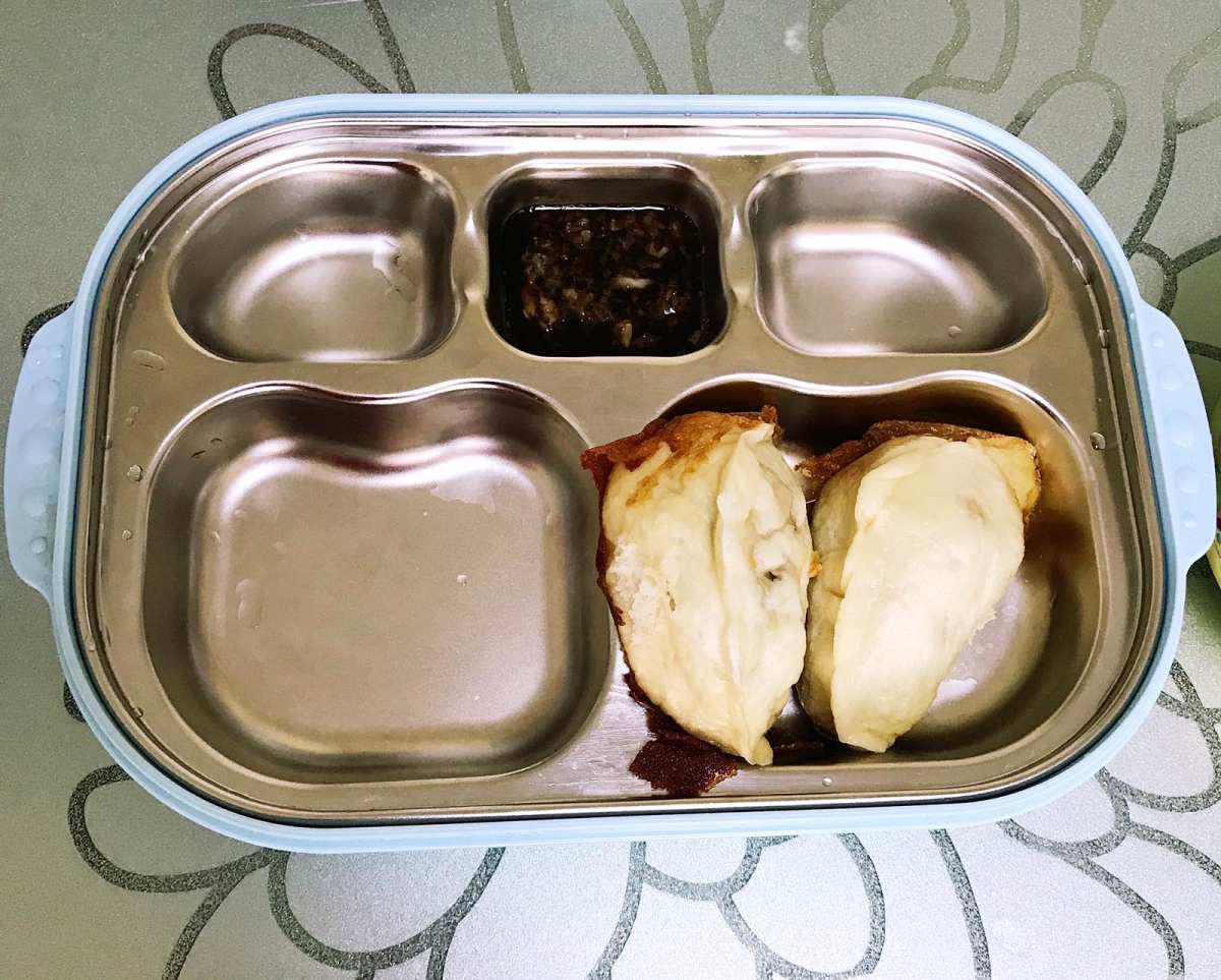 晒晒从Gmarket买回来的Pororo儿童饭盒。 挺早买的