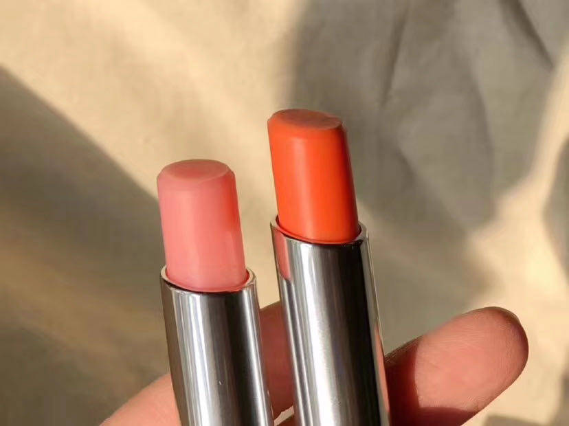 小仙女们这一-生都不能错过一支的变色润唇膏💄️  如果说每