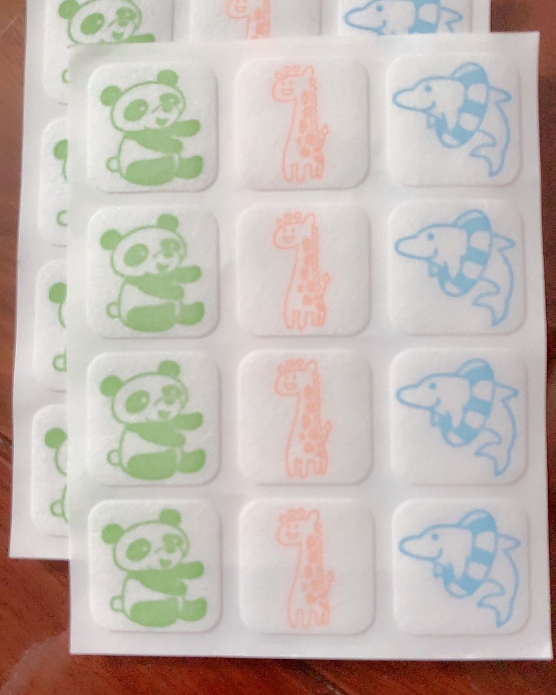 驱蚊小妙招之贝亲驱蚊贴 贝亲算是🇯🇵的老牌子了，此款驱蚊