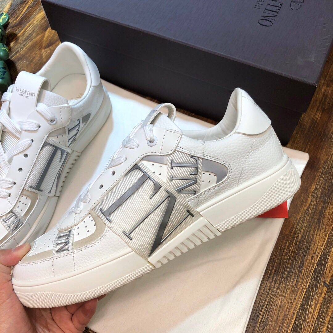 VL7N 小‮皮牛‬绑带运动鞋 VALENTINO情侣鞋 —