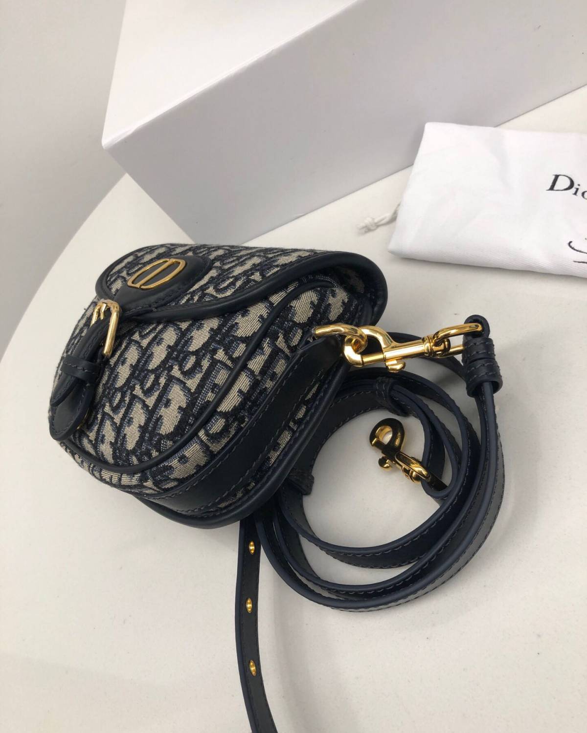 Dior bobby 2020早秋新款复古包mini小号闪亮
