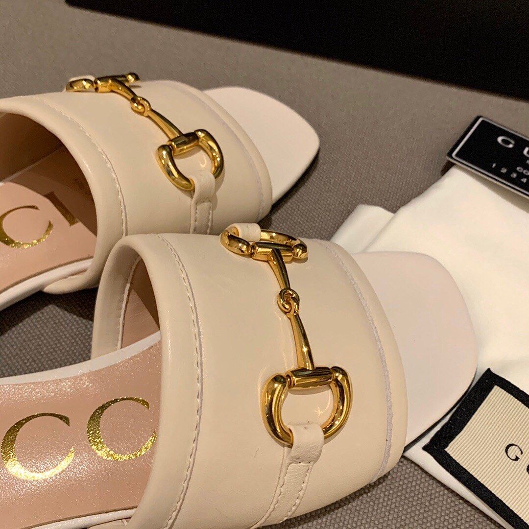 Gucci拖鞋2020新款马蹄扣拖鞋 复古摩登风   经典马