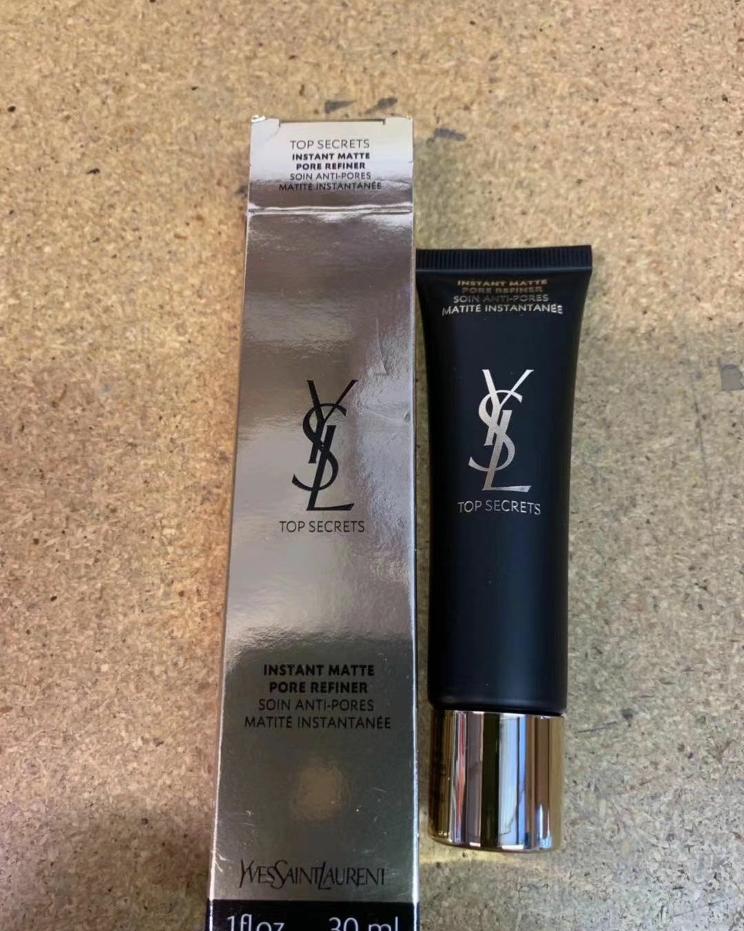 吃土也要买的一款，ysl控油哑光妆前乳，🌸️  🌹️这款