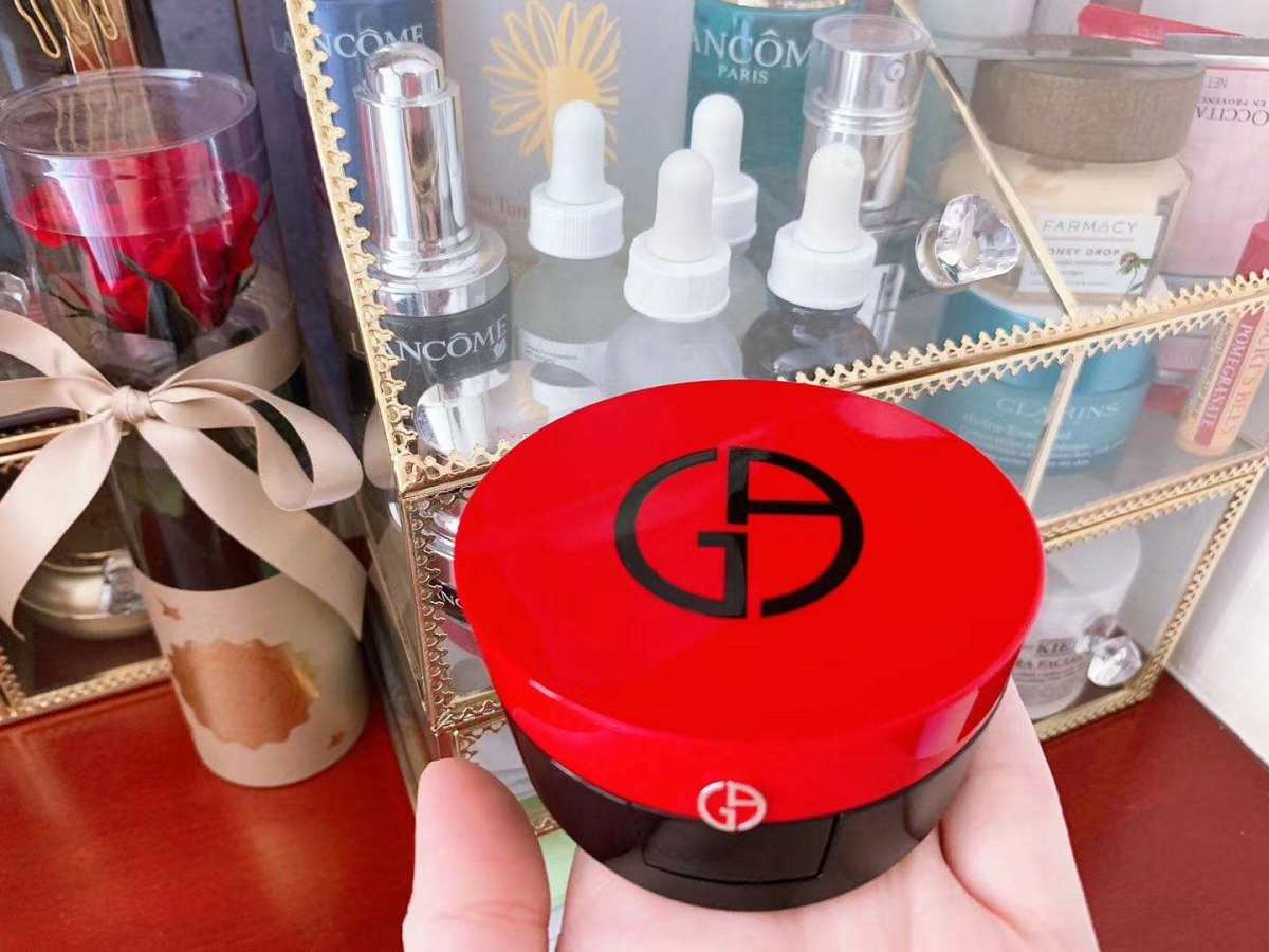 #好物分享#阿玛尼红气垫🏅️  初次打开阿玛尼红气垫，气垫