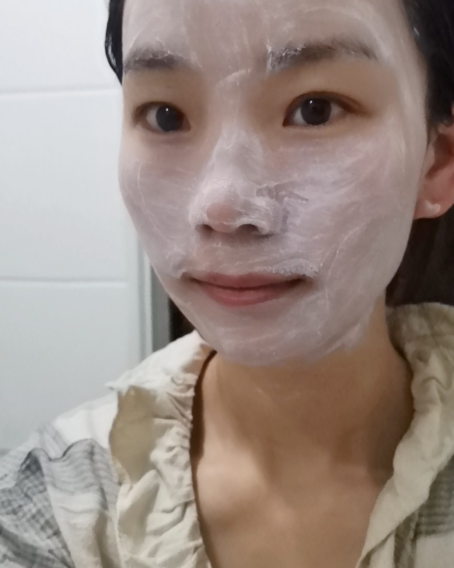 #七天面膜挑战#第一天。 这只面膜买了很久了，久到我怀疑它是