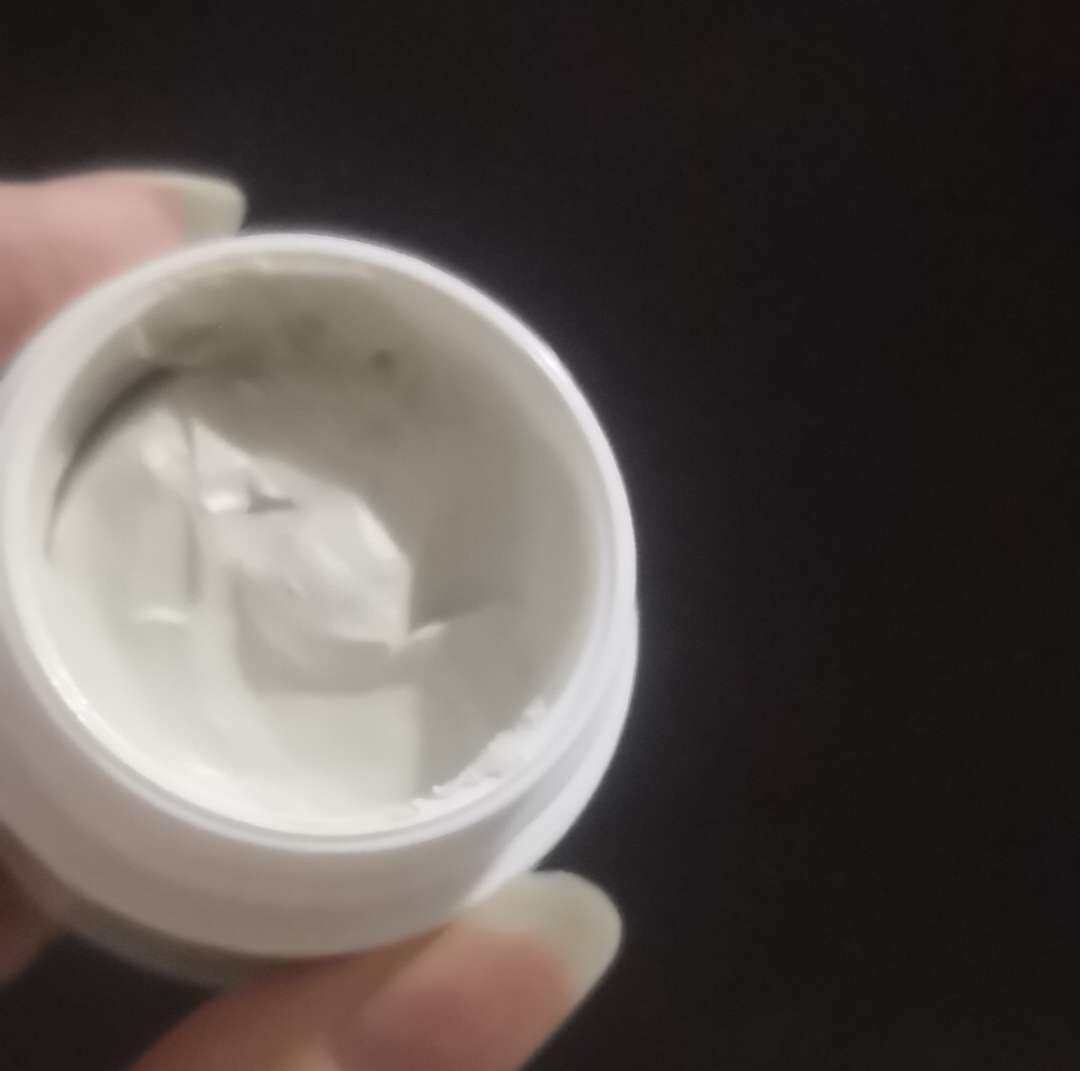 🌟科颜氏白泥面膜 Day 4 黑头增多？毛孔增大？护肤品不
