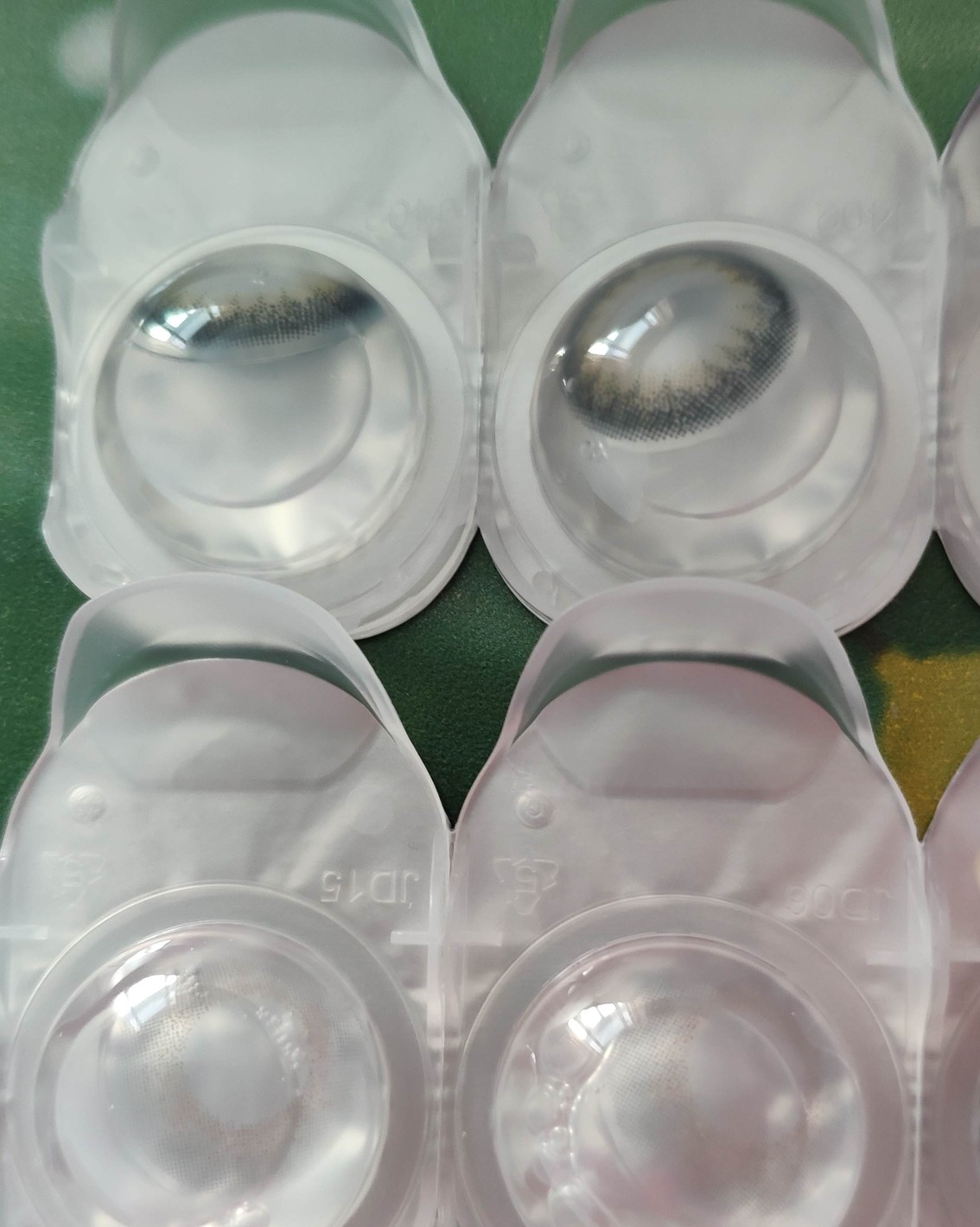 收到礼物真是太开心😘 无意间看到视客网有晒单送隐形眼镜的消