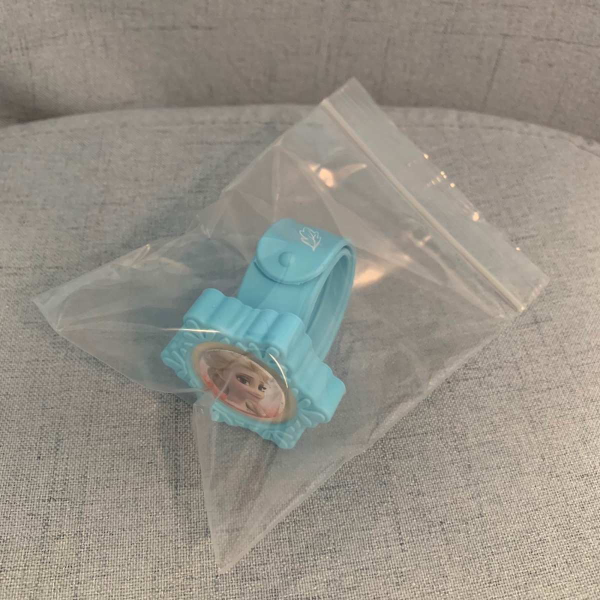 迪士尼防蚊手环  🍇这种防蚊手环也是近两年比较火的，戴的最