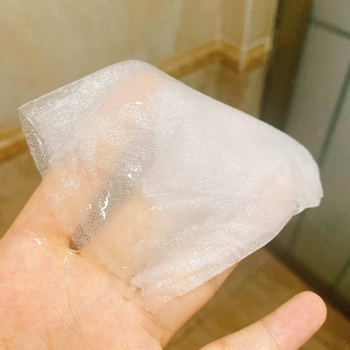 面膜打卡DAY2 🙎🏻‍♀️博主皮肤： 混油痘皮，主要是