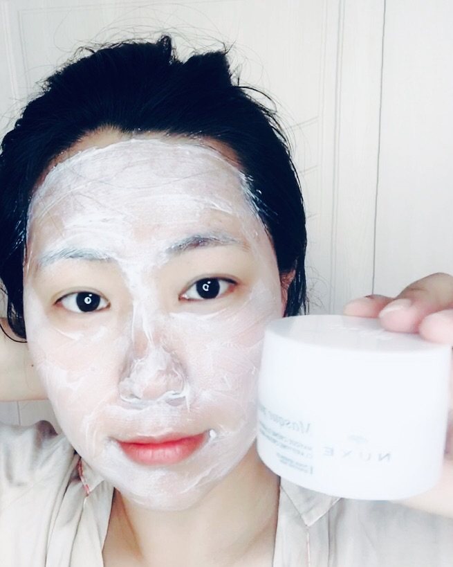 清洁面膜的一天🧹 今儿翻nuxe的牌子 我很喜欢这牌 从眼