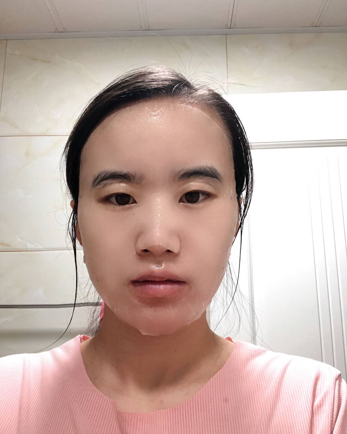 σ面膜打卡Day 1 今天敷的是范冰冰海葡萄面膜，主打保湿补