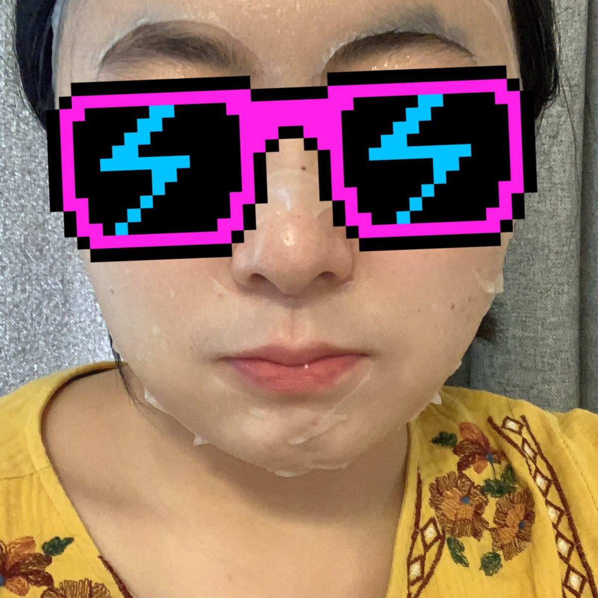 荣晟用冷敷贴  🍇之前我是不知道美面膜的，我看朋友圈卖的风