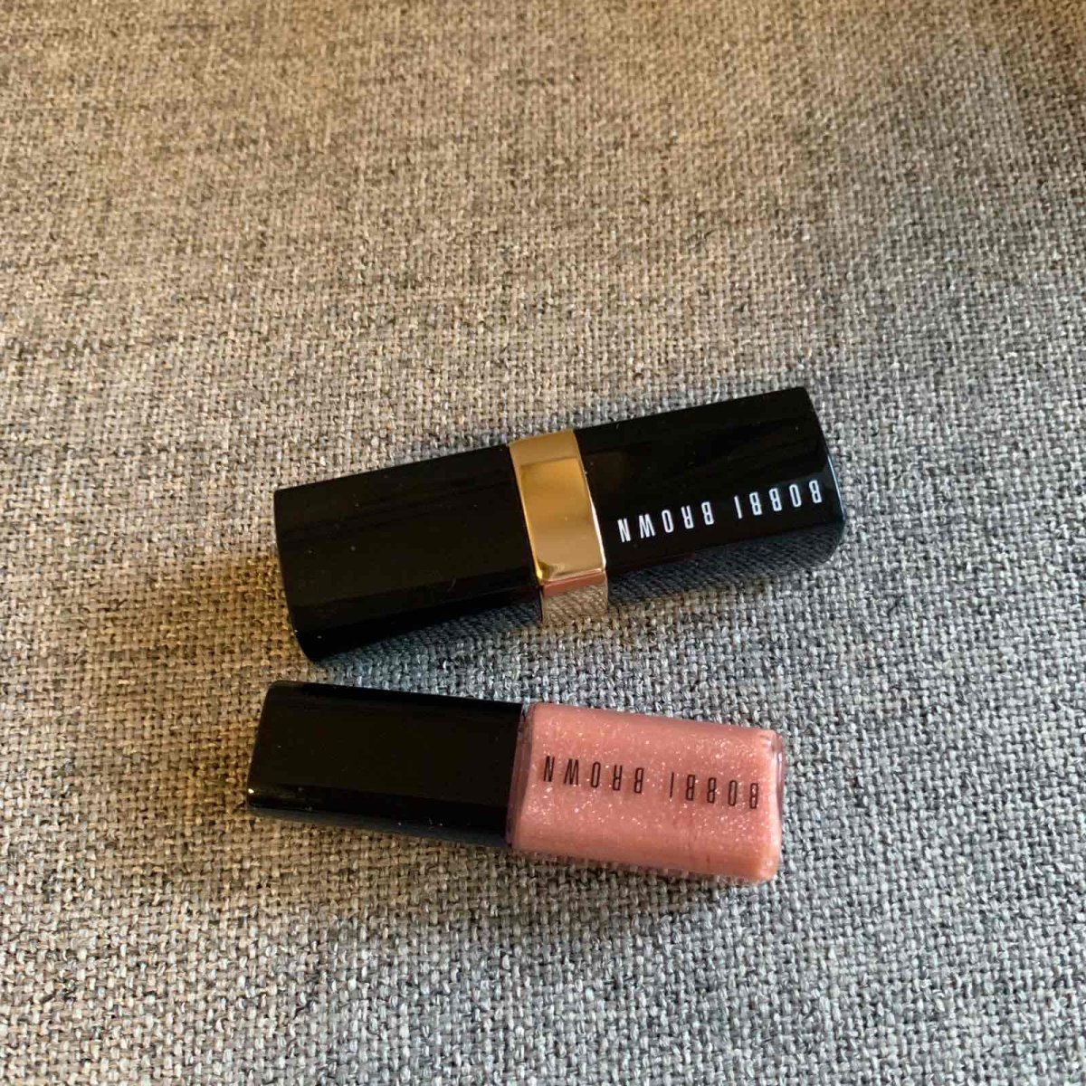 家里的口红小样  ✨我是很喜欢用口红的，觉得涂口红会让人看着