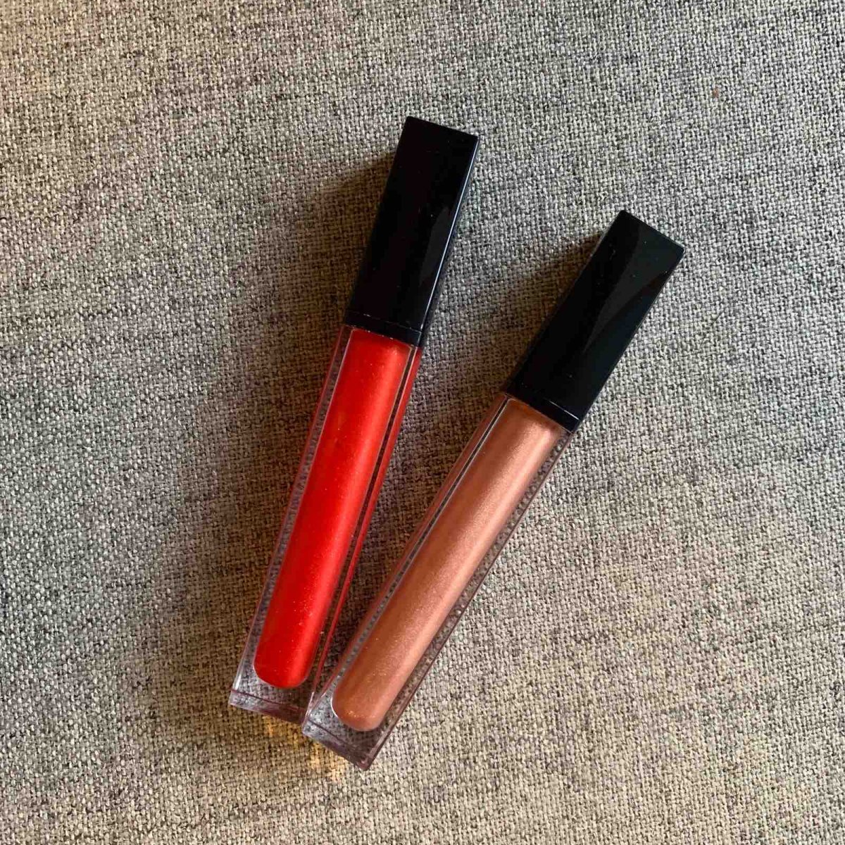 家里的口红小样  ✨我是很喜欢用口红的，觉得涂口红会让人看着