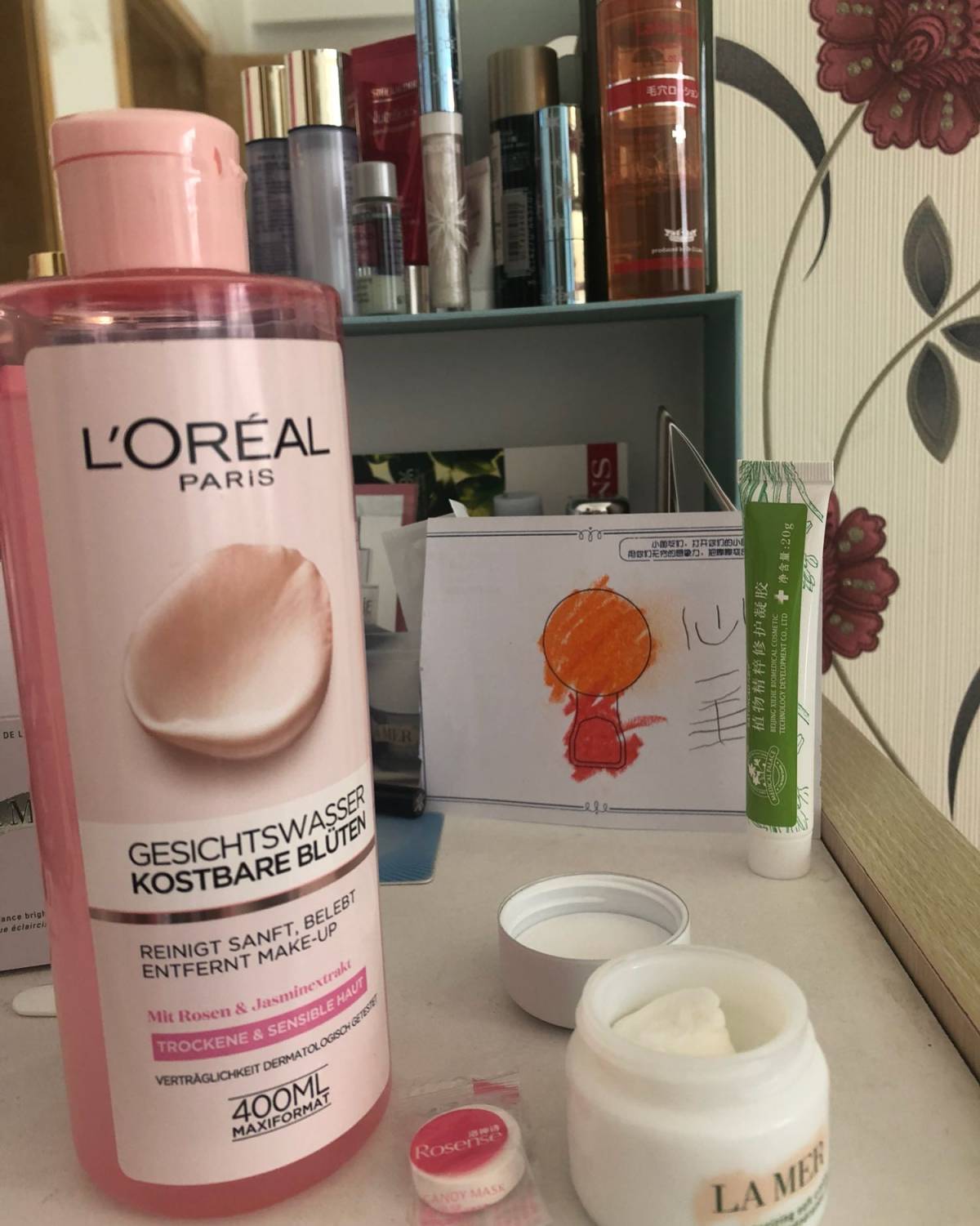 法国LOreal欧莱雅玫瑰精华柔肤水 有着平价兰蔻粉水的称号