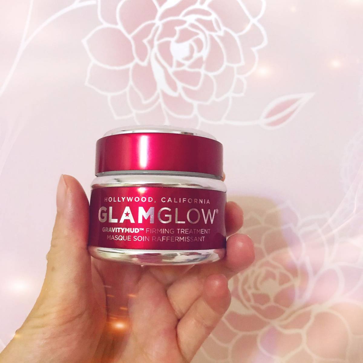 今天做的是Glamglow的紫罐面膜，我的之所以是红色罐，因