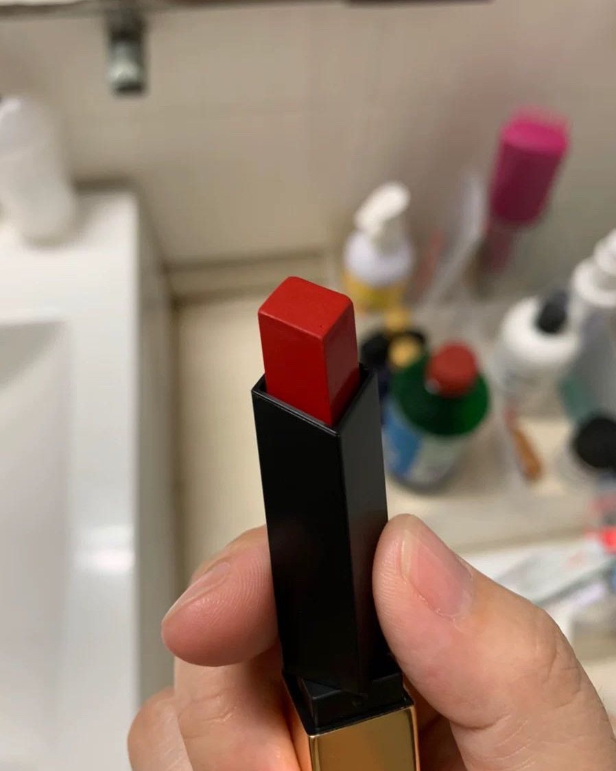 海淘值得买—YSL小金条21 ❗️显白到发光的必备复古正红！