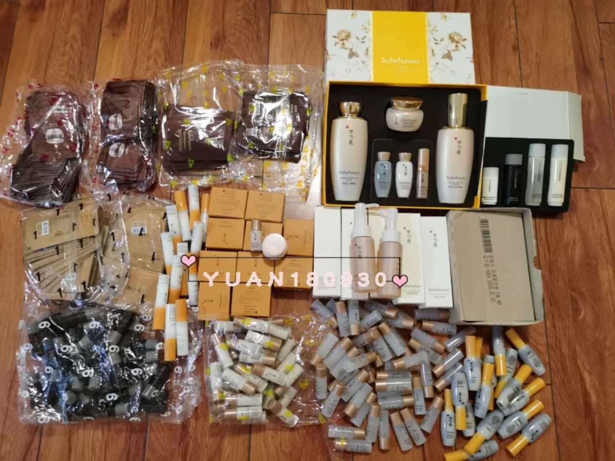 韩国直邮开箱啦 等待物流的过程是充满期待的 开箱的过程是惊喜