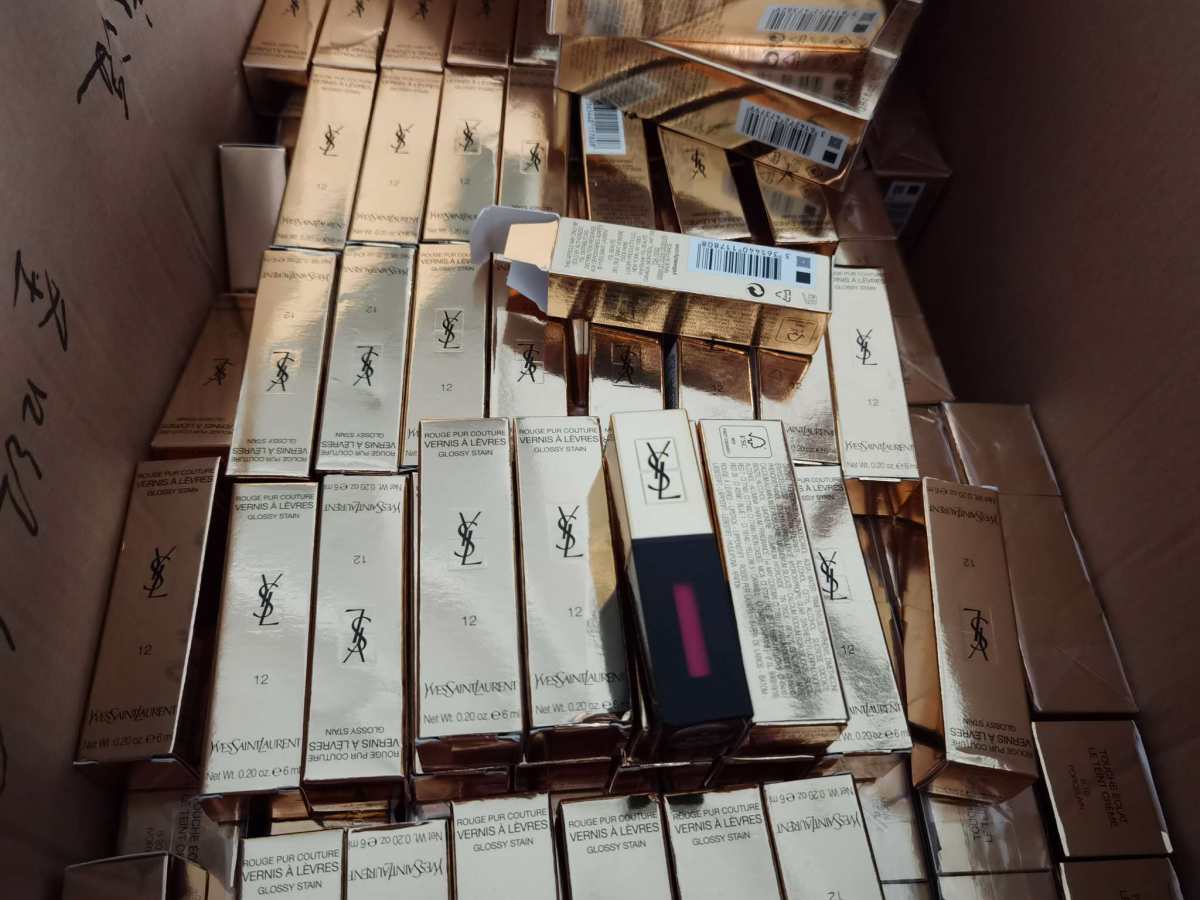 YSL圣罗兰唇釉12# 奢华缎面镜关方管唇釉12 不管出多少