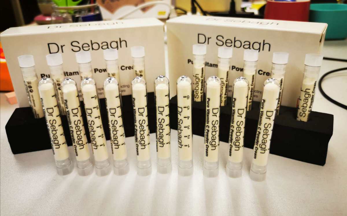 等了9个月的包裹落地✌✌ 这次海淘的是赛贝格VC粉，我同事把