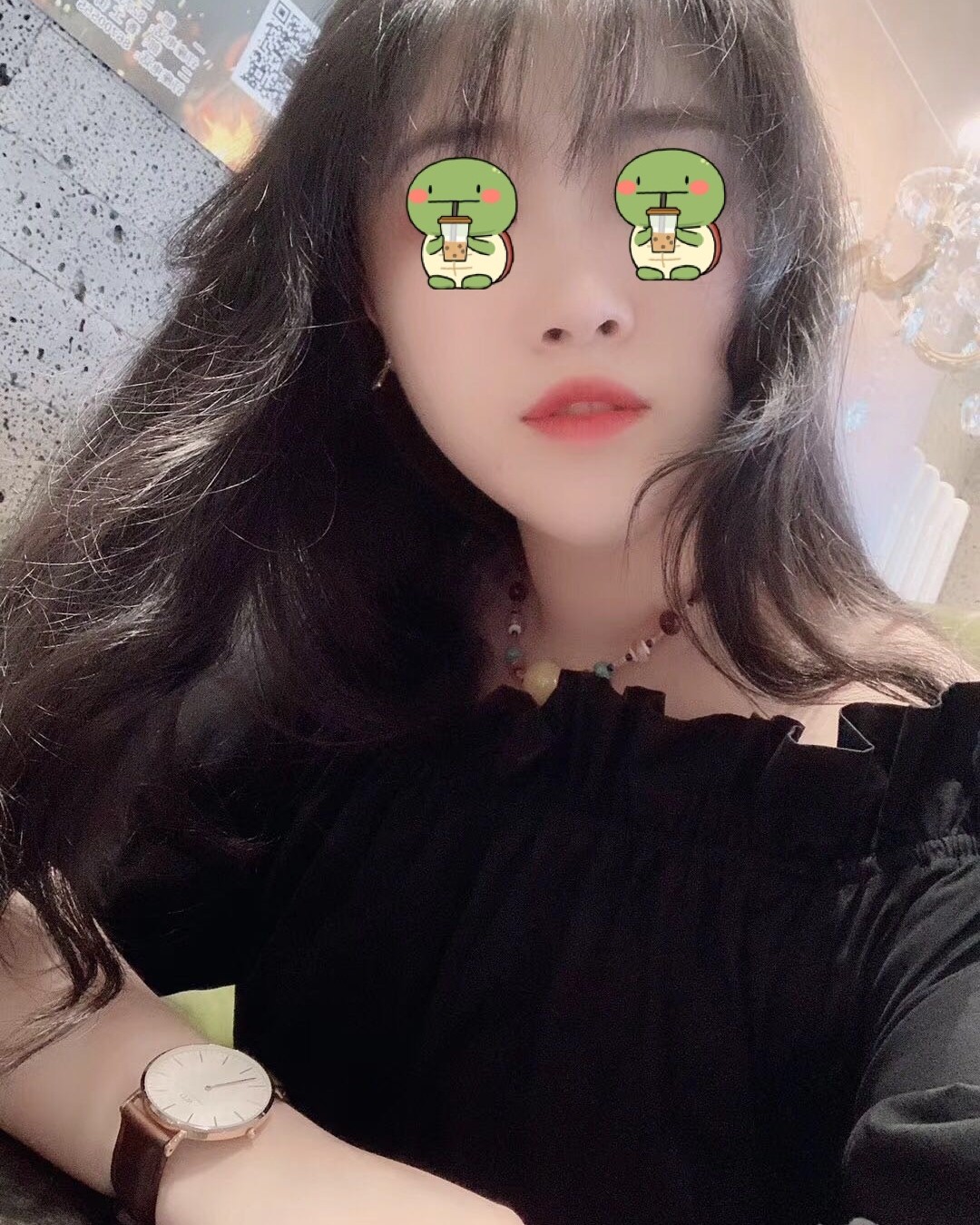 一周穿搭挑战#漂亮裙子和手表  总是爱穿便宜的裙子，看见喜欢